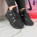 👟Corre más lejos. Siente menos dolor. Domina cada paso con On Cloud Surfer 2. 👟